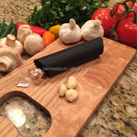 Vente flash : Gadget de cuisine facile à nettoyer, éplucheur d'ail en silicone de qualité alimentaire 2 en 1, pratique et utile, tube en silicone pour éplucher l'ail, presse-ail, hachoir