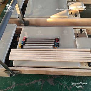 Lettino Reformer Pilates in Legno d'Acero all'Ingrosso, Attrezzatura Professionale per Yoga e Fitness per Studi di Lusso - Product Image 4