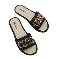 Tongs décontractées européennes et américaines à talons bas, adaptées à toutes les occasions, très populaires en Afrique.