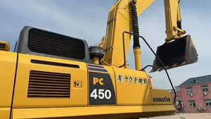 Excavateurs d'occasion Komatsu PC450 du Japon 45 tonnes certifiés CE, parfaits pour les projets lourds - Product Image 3