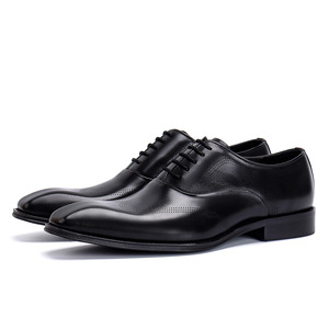 Hot-selling British Oxford <b>shoes</b> for men, hand-painted and embossed leather brocade <b>shoes</b> with exquisite carvings - Product Image 1