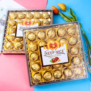 Boîte cadeau personnalisée en gros, gaufrettes fourrées à la sauce chocolat au cacao de qualité supérieure, boules de chocolat dorées, friandises croquantes et pralines - Product Image 6