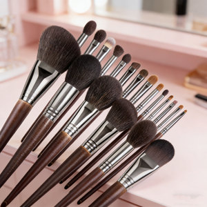 ชุดแปรงแต่งหน้า 24 ชิ้น KE REN <span class=keywords><strong>MEI</strong></span> Salon Home ขนแพะนุ่ม ด้ามไม้ คุณภาพสูง สำหรับใบหน้า/อายแชโดว์ คอนซีลเลอร์ อายไลเนอร์ - Product Image 1