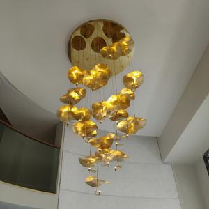 Moderne eenvoudige LED hanglamp met koperen lotusblad <span class=keywords><strong>design</strong></span>, 360 graden straalhoek, plafondlamp voor woonkamer & restaurant - Product Image 1