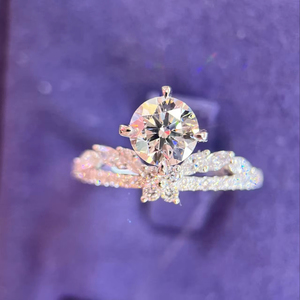 Bague de fiançailles et de mariage en platine PT950 avec diamant de laboratoire rond brillant blanc VVS2 de 1 carat, taille Eternity - Product Image 1