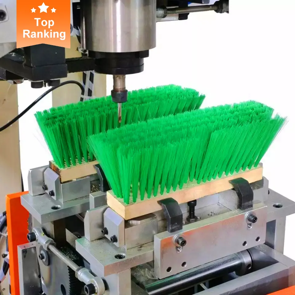 La spazzola automatica cnc a 5 assi produce la produzione, macchine per la produzione di spazzole per scopa in plastica per la produzione di scope