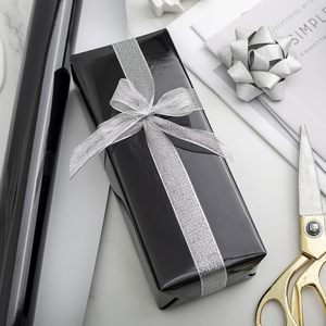 Rollo de Papel de Regalo Metalizado Negro, Doble Cara, Impermeable, para Envolver Regalos y Manualidades - Product Image 1