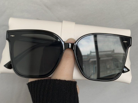 Hot Sale Classic Fashion Sunshade Ladies Men Sunglasses Retro Outdoor <b>Large</b> <b>Frame</b> Sunglasses - Product Image 2