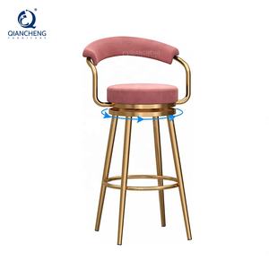 QIANCHENG fournisseur de meubles de maison de luxe chaise haute en velours îlot de cuisine tabouret de bar haut dossier pivotant tabouret de comptoir de bar - Product Image 3