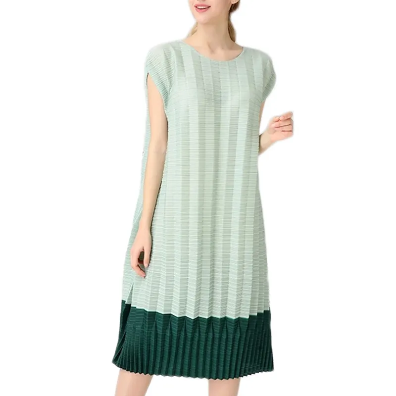 african straight dress Pleated green maxi dress for ladies