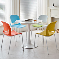 Chaise de bureau minimaliste multicolore en plastique sans accoudoirs pour formation, mahjong, échecs, cartes, employés, conférence