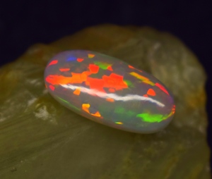 Opale naturelle de haute qualité, taille ovale, multi-feu, cabochon, pierre précieuse en vrac, 4,7 carats, 18,4*9*5,2 mm, pour la fabrication de bijoux - Product Image 5