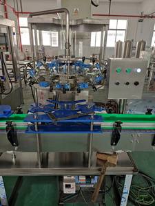 Máquina de llenado de botellas de <span class=keywords><strong>agua</strong></span> <span class=keywords><strong>mineral</strong></span> de tipo pequeño, sistema de línea automático - Product Image 4