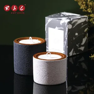 Luxe Groothandel Cilinder Reliëf Matte Vintage Custom Lege Zwarte Pot Klei Keramische Kaarspotjes Met Deksel En Geschenkdoos