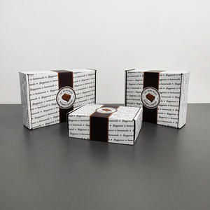 <span class=keywords><strong>Caja</strong></span> <span class=keywords><strong>de</strong></span> Regalo <span class=keywords><strong>de</strong></span> Papel Premium Personalizada <span class=keywords><strong>para</strong></span> Postres Festivos con Banda Decorativa y Sello <span class=keywords><strong>de</strong></span> Marca <span class=keywords><strong>para</strong></span> Empaque <span class=keywords><strong>de</strong></span> Dulces Navideños - Product Image 4