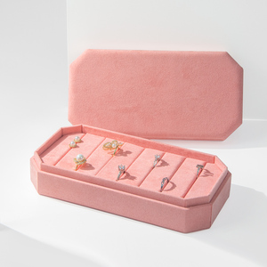 Boîte à bijoux FORTE en velours rose octogonale, plateau de présentation de bagues multicolores avec logo personnalisé, boîte à bijoux avec couvercle - Product Image 1