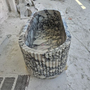 Vasca da Bagno di Lusso Freestanding in Marmo Calacatta Arabescato con Design Scanalato Personalizzato - Product Image 6