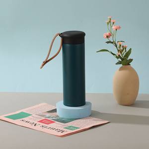 Gourde isotherme portable en acier inoxydable 304, personnalisable. - Product Image 4