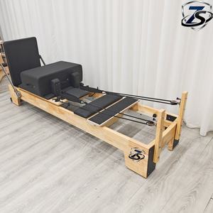 Reformer Pilates <span class=keywords><strong>Zeus</strong></span>, modèle Small Black Bed, en alliage d'aluminium, réglable et durable, pour studio de yoga et usage domestique, sur mesure, vente en gros - Product Image 2