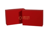 Boîtes de parfum rectangulaires rouges élégantes Construction durable de couleur unie élégante Cadeau fonctionnel parfait donnant le choix