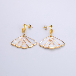 Ensemble collier et boucles d'oreilles en forme d'étoile de mer et de coquillage sur le thème de l'océan, avec perles d'eau douce, plaqué or, bijoux fins pour femmes, à porter au quotidien - Product Image 3