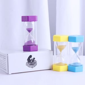 Reloj de arena hexagonal moderno hecho a mano y personalizado, con logotipo imprimible, ideal como regalo promocional y decoración de oficina. - Product Image 2