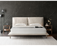Modernes italienisches minimalist isches Kingsize-Bett aus Leder mit Kopfteil kissen Neues Design Gepolstertes Schlafzimmer bett Weiches Bett für Hotels