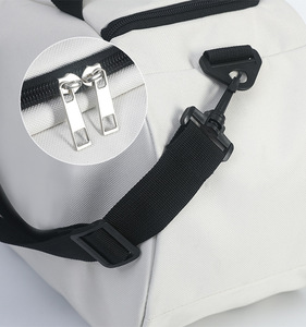 Logotipo personalizado de lujo 600d Oxford Viajar Baloncesto Deportes Gimnasio Yoga Weekender Pasar la noche Duffle Equipaje Bolsas de viaje Unisex - Product Image 4