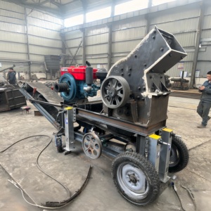 Trituradora de Martillos Portátil con Motor Diésel PC600*600, Alta Eficiencia para Triturar <span class=keywords><strong>Roca</strong></span> y Mineral de Oro, Capacidad de 30t/h, Línea para Triturar Guijarros de Río - Product Image 2