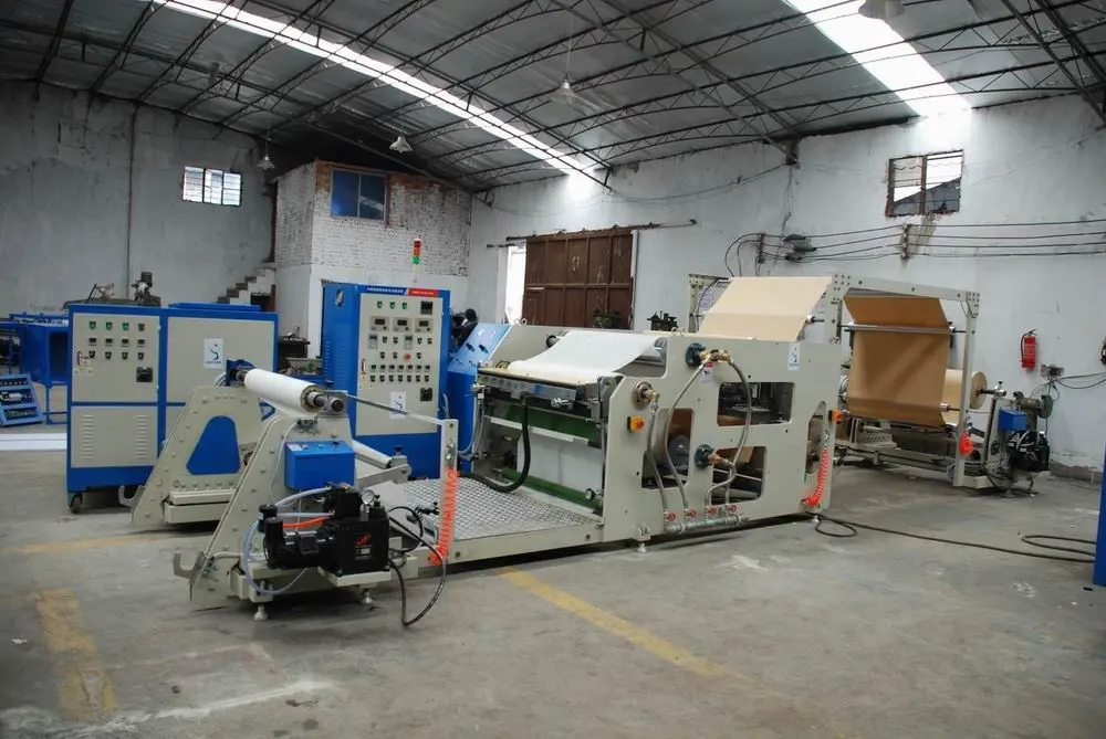 Ruian Jiayuan Smeltlijm Spray Coating Lamineren Machine Voor Schuim Pe Film Stof Foam Coating Machine