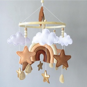 Mobile de berceau en <span class=keywords><strong>feutre</strong></span> mignon en forme de nuage, lune et étoile, suspendu et rotatif, pour décoration de chambre de bébé et de nourrisson, vente en gros - Product Image 2