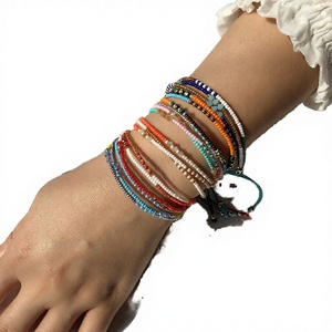 Bracelet d'amitié punk fait main en perles, ethnique et coloré, avec breloque en perles de rocaille, unisexe, idéal pour la plage ou comme cadeau – Grande Vente - Product Image 4