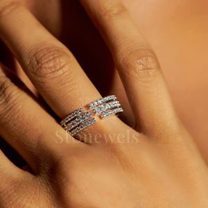 Anillo de oro rosa de triple banda Stonewels con diamantes originales Juego de tres bandas entrelazadas Piedra de moissanita certificada IGI - Product Image 5