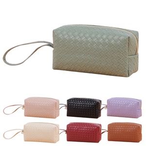 Pochette de toilette et de maquillage en PU de qualité supérieure, personnalisable avec logo, grand format, pour voyage, organiseur de cosmétiques, sac de beauté à fermeture éclair - Product Image 1