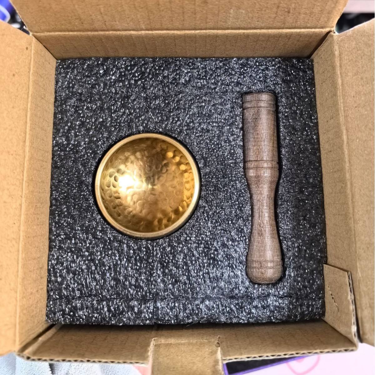 Bowl+1Small wooden stick[Random color]+Pearl cotton black box