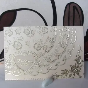Wholesale Chic DIY Tri Fold Ivory And Gold Wedding Paper Pocket Invitation Cards With Envelopes In Stock