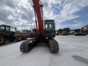Excavatrice sur chenilles Hitachi ZAXIS 210 d'occasion, d'origine japonaise, bon état - Product Image 3