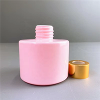 Diffuseur de roseaux ronds vides de 120ml givrés de couleur personnalisée en gros Bouteilles en verre à bouchon à vis d'aromathérapie de luxe