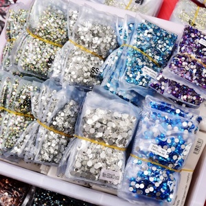 Strass en verre Oleeya à dos plat, facetté, non thermocollant, en vrac, pour nail art et DIY - Product Image 5