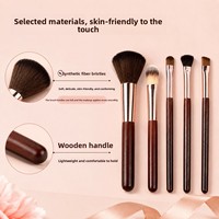 Grosir 5pcs Set Kuas Kosmetik Gagang Kayu Serat Sintetis Lembut untuk Blush Concealer Contour Blending OEM ODM Penggunaan Salon Kecantikan Profesional