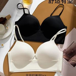 Reggiseno Lucido Senza Impronte, Modelli Sottili, Sexy, Traforato, con Spalline Sottili, per Seno Piccolo, Confortevole, Senza Ferretto - Product Image 2