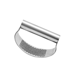 Presse-ail en acier inoxydable avec anneau de hachage gratuit, design en arc, pour <span class=keywords><strong>la</strong></span> <span class=keywords><strong>cuisine</strong></span> - Product Image 4