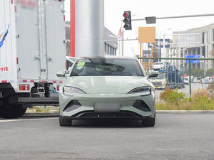 Nouvelle <span class=keywords><strong>voiture</strong></span> de sport électrique BYD Seal 5 places Pure Electric New Energy Vehicles <span class=keywords><strong>Voiture</strong></span> de sport électrique longue portée à vendre - Product Image 2