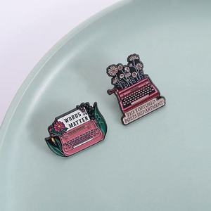 Spille in Lega di Zinco con Motivi Floreali e Cartoni Animati, Badge 'Love <span class=keywords><strong>Tortured</strong></span> Poets Department Words Matter' - Product Image 3