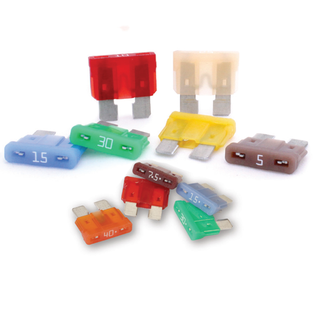 Convenient and Practical Low Voltage Many Types of Auto Fuses 32V 5A 7 5A 10A 20A 30A Automotive Flat Fuse