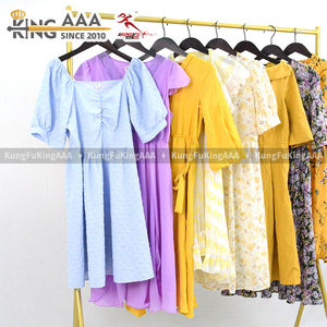 KungFu KingAAA - Lote <span class=keywords><strong>de</strong></span> <span class=keywords><strong>Ropa</strong></span> Usada <span class=keywords><strong>de</strong></span> Algodón Midi a Precio Económico, <span class=keywords><strong>Ropa</strong></span> <span class=keywords><strong>de</strong></span> <span class=keywords><strong>Marca</strong></span> Premium, <span class=keywords><strong>Tiendas</strong></span> <span class=keywords><strong>de</strong></span> <span class=keywords><strong>Segunda</strong></span> <span class=keywords><strong>Mano</strong></span>, <span class=keywords><strong>Ropa</strong></span> <span class=keywords><strong>de</strong></span> <span class=keywords><strong>Segunda</strong></span> <span class=keywords><strong>Mano</strong></span> para Mujer - Product Image 6