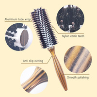 Brosse à cheveux en céramique ionique nano avec manche en bois et poils en nylon - Coiffage professionnel pour cheveux bouclés (3 tailles)
