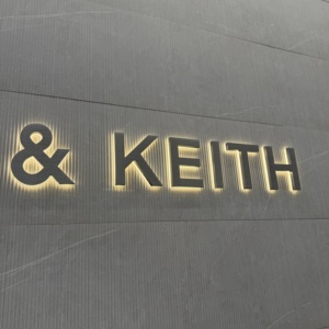 Daco dấu hiệu Nhà máy cung cấp tùy chỉnh Backlit dấu hiệu điện tử dẫn Dải nhanh chóng 1 moq cho Nhượng Quyền Thương mại Cửa hàng xe công ty công ty sử dụng - Product Image 1