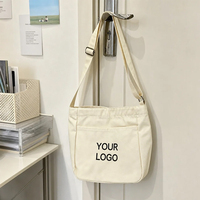 Sac bandoulière en toile brodée personnalisée, multi-poches, réutilisable, magnifique sac de courses, sangle à détails fins