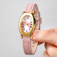 Montre cadeau pour femme avec bracelet en cuir PU gaufré, cadran ovale à chiffres romains PRO09